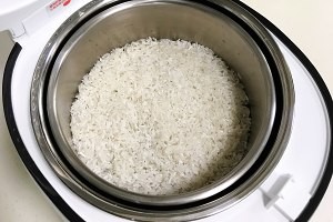 腊肠土豆脱糖饭