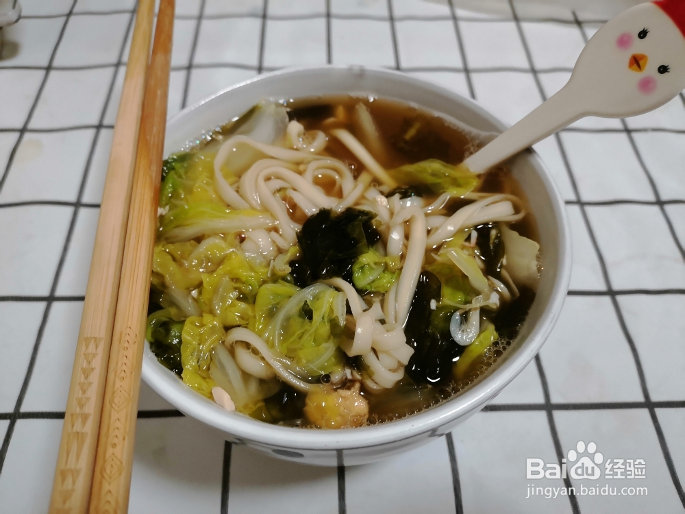 不可思议的娃娃菜海鲜面