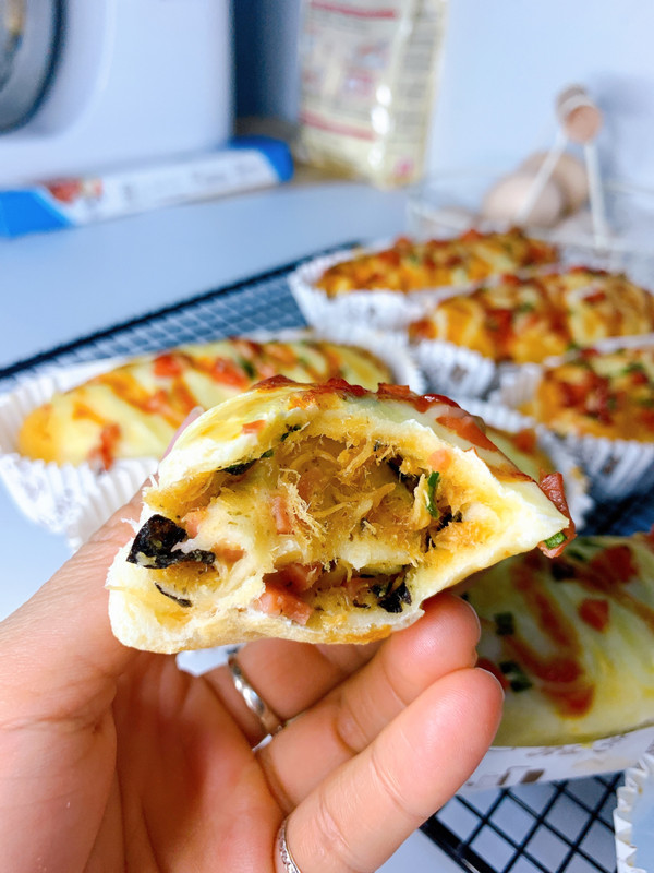 香葱肉松沙拉火腿肠面包