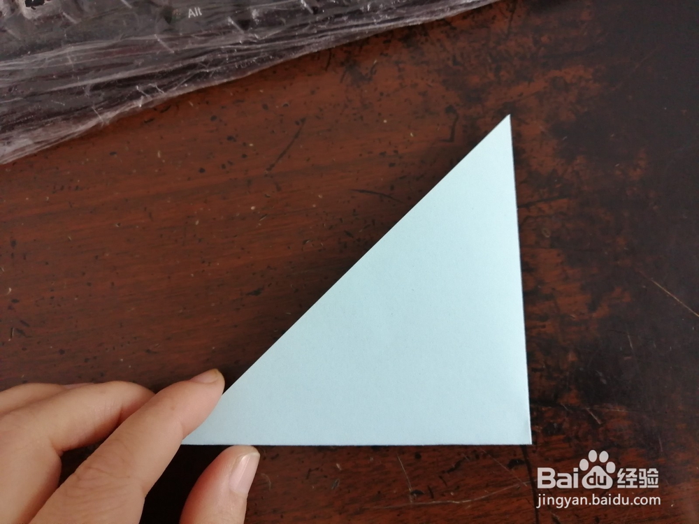 如何剪一幅漂亮的树叶窗花