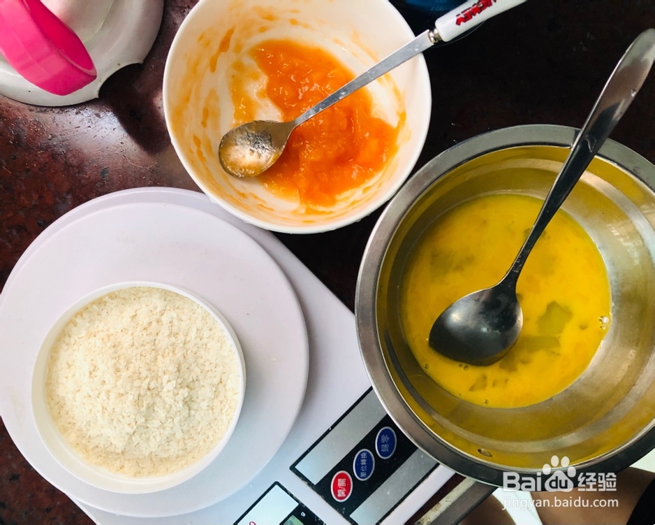 抢着吃的宝宝饼干米粉果泥