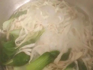 红烧肥肠面怎么做