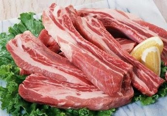 如何做一锅美味的玉米龙骨汤