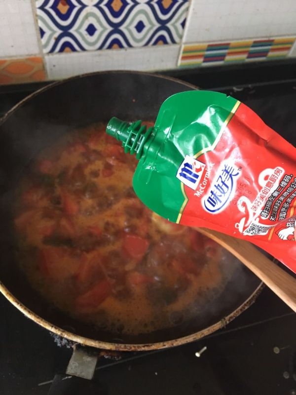 金针菇酸汤肥牛卷