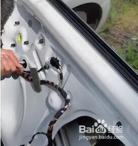 怎样自己动手更换汽车玻璃升降器