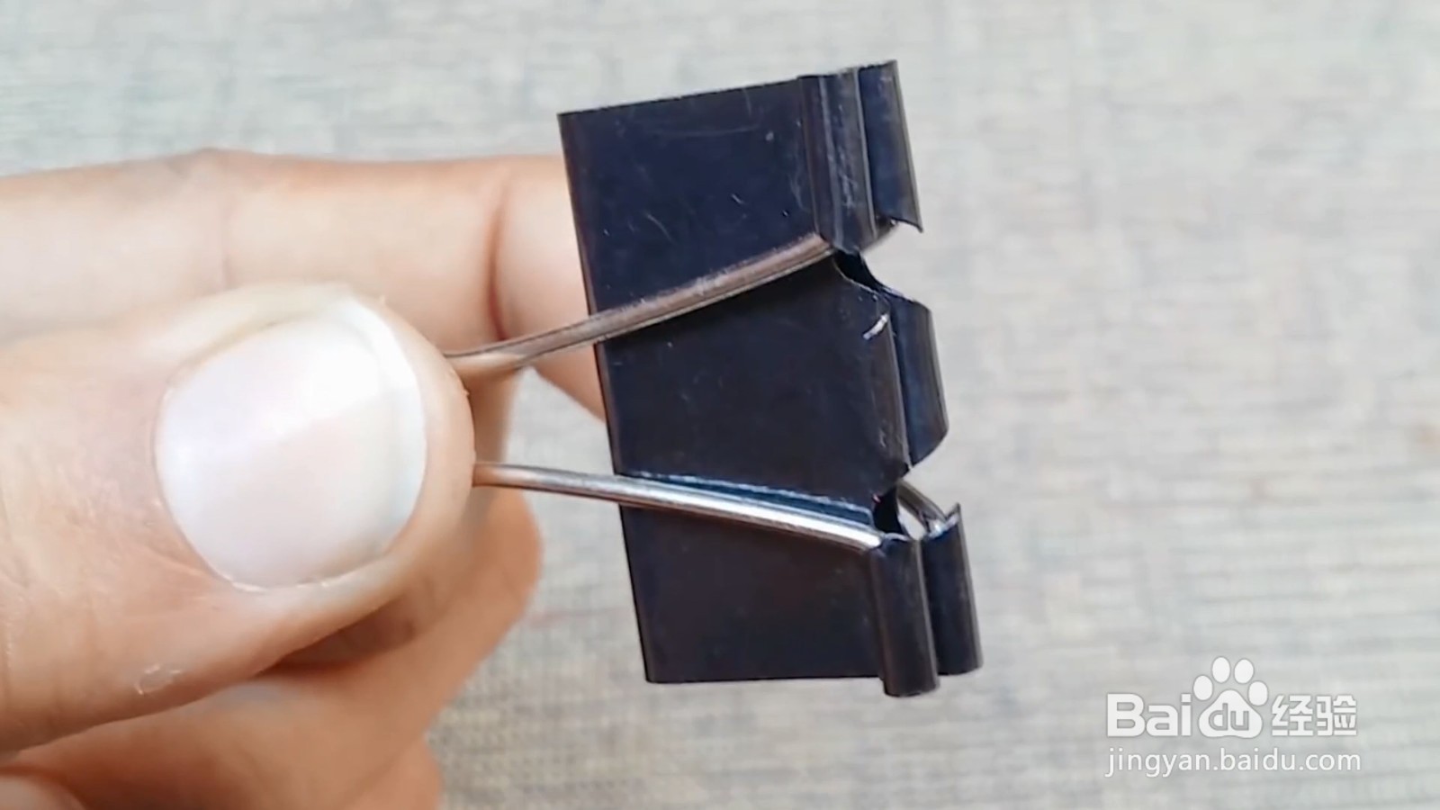 给铅笔配一个削笔刀，再也不用到处找它了