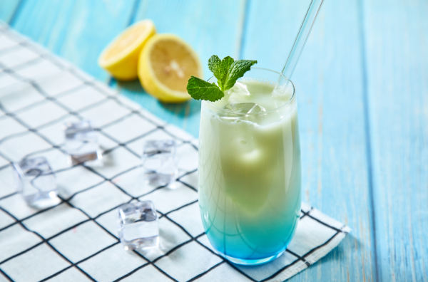 养乐多特调鸡尾酒【白日蓝梦】