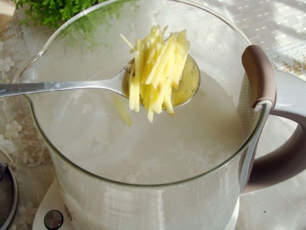 海参皮蛋瘦肉粥