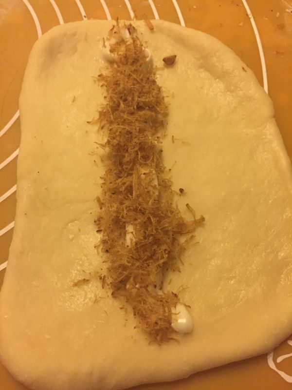 毛毛虫肉松面包