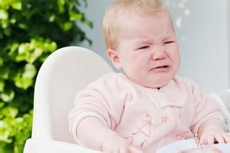 怎样应对宝宝哭闹