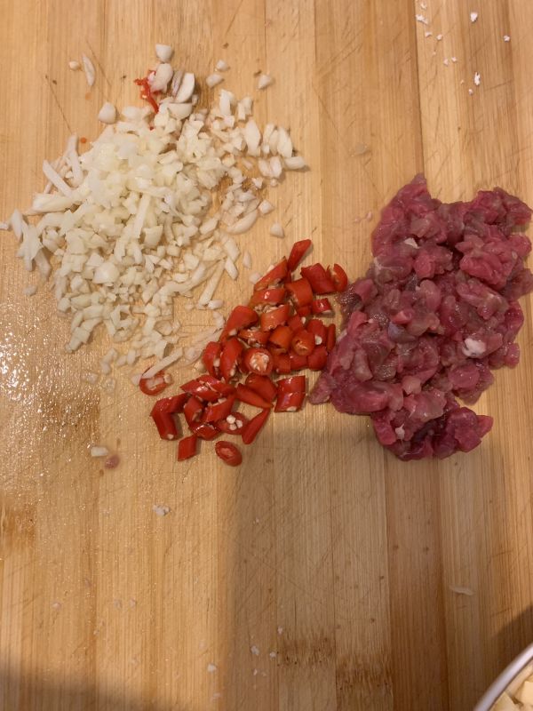 萝卜干炒牛肉丁