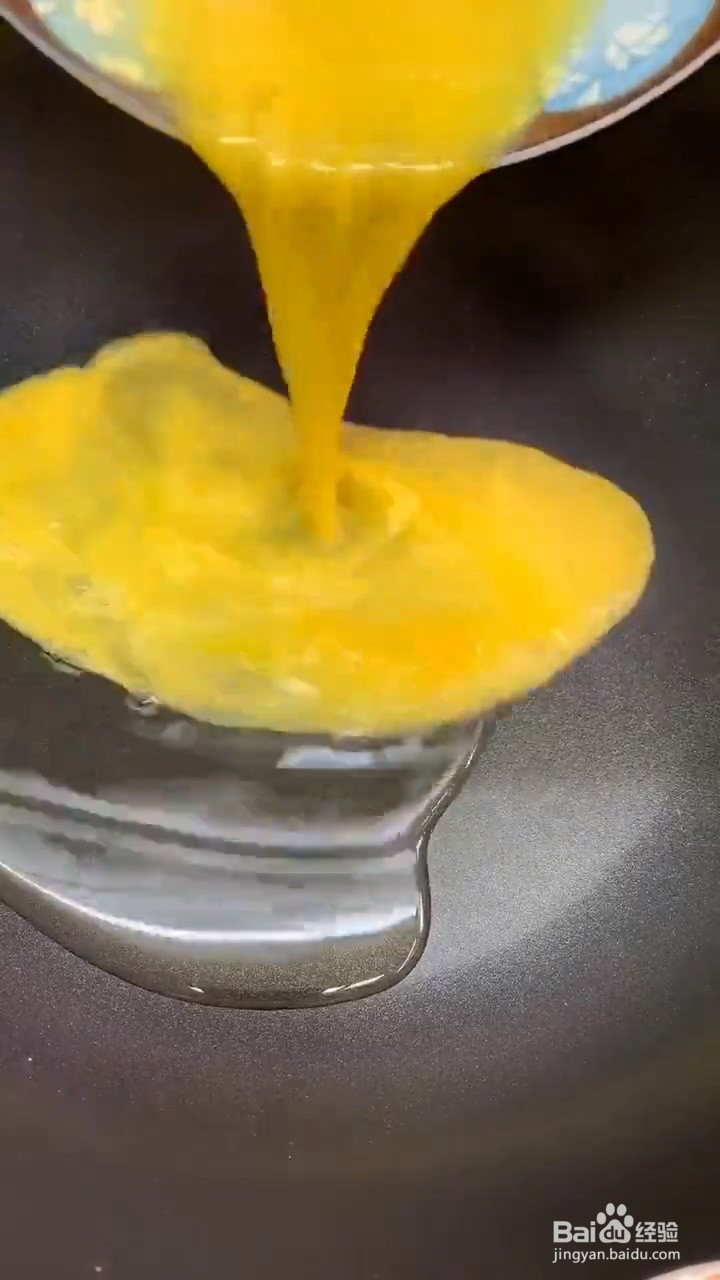 如何在家自制鸡蛋炒烤冷面