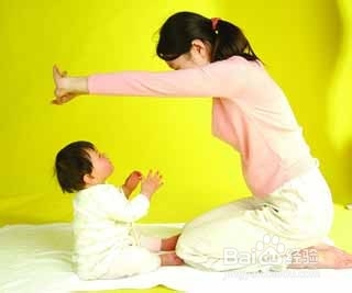 四个产后减肥瑜伽快速恢复身材