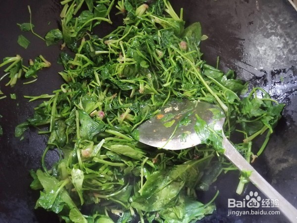 菠菜炒鸡蛋的做法