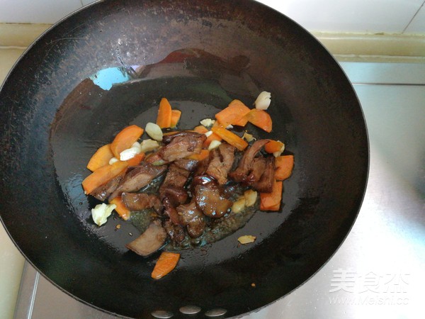 芦笋炒口条的做法