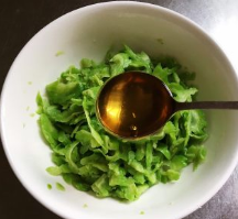 教你做剁椒拌苦瓜