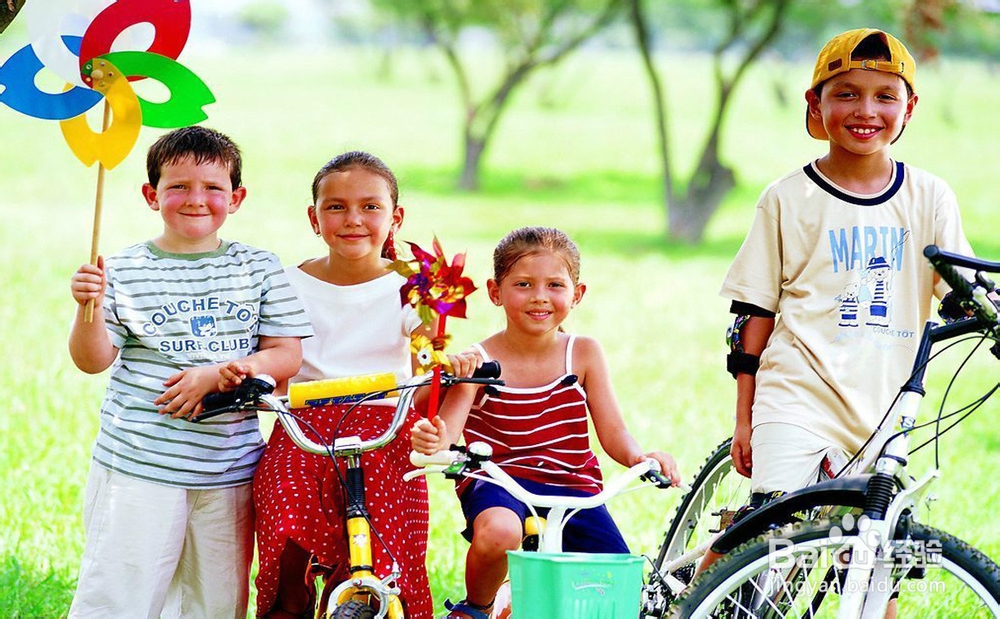 孩子老看电视老玩手机怎么办？避免长时间看电视