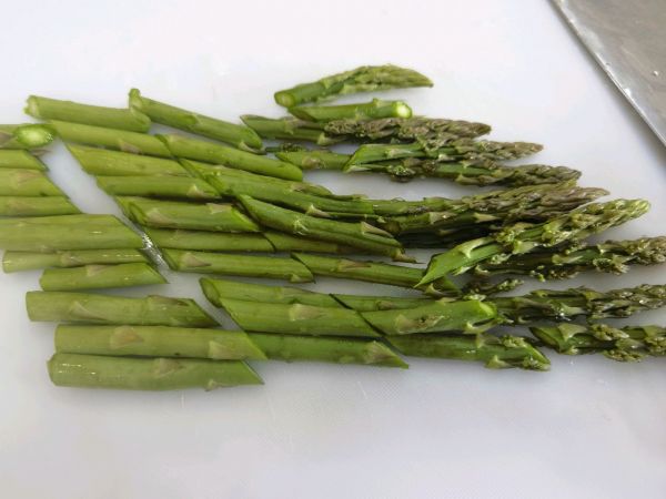 家常快手菜芦笋炒虾仁