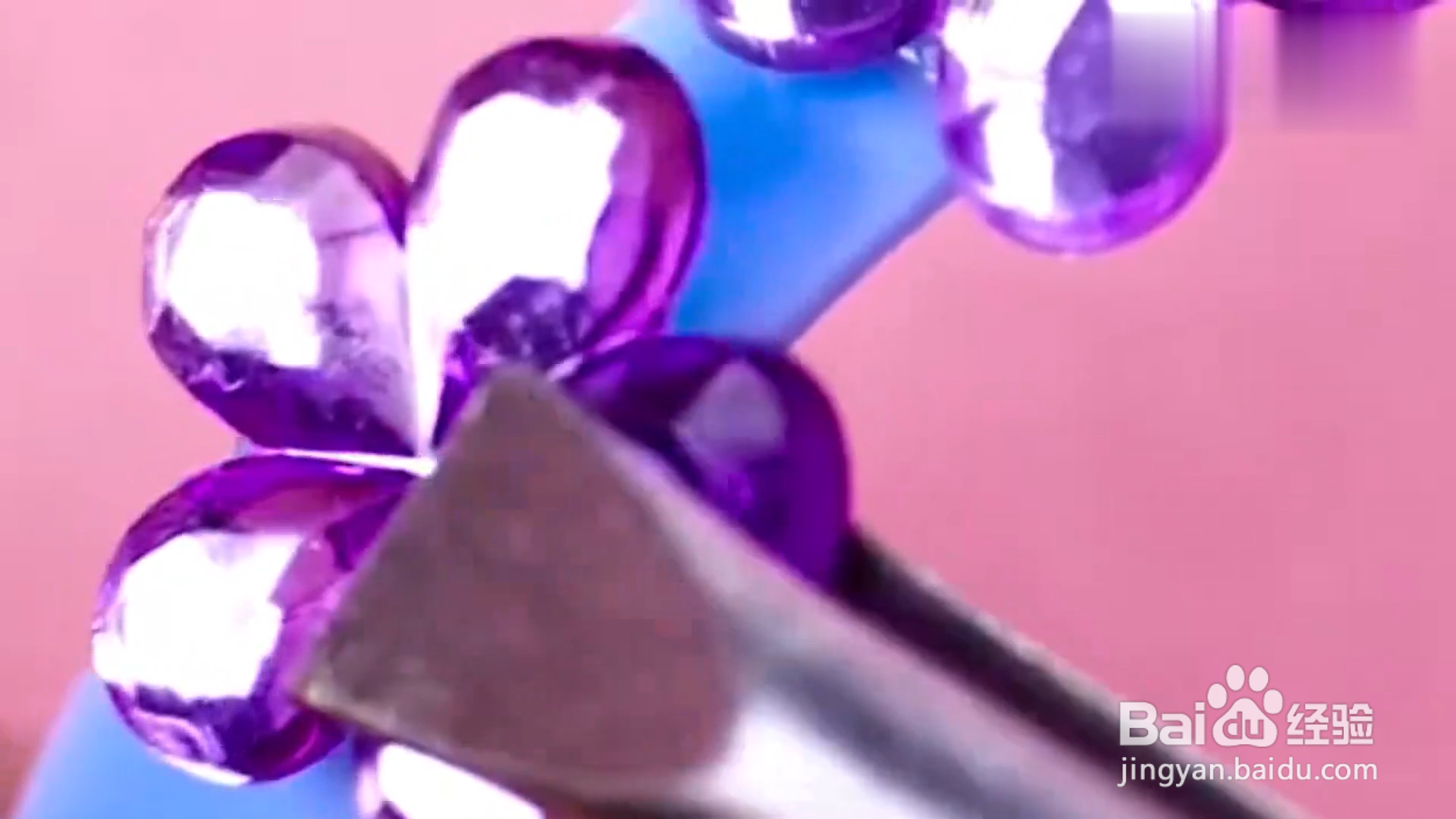 如何给芭比娃娃制作各种精美小物品？