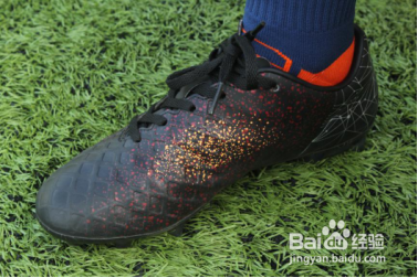 有哪些兼具颜值和性价比的儿童足球鞋推荐？