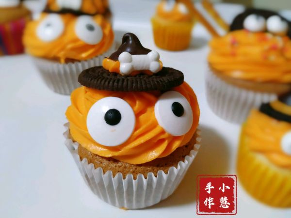 万圣节纸杯蛋糕