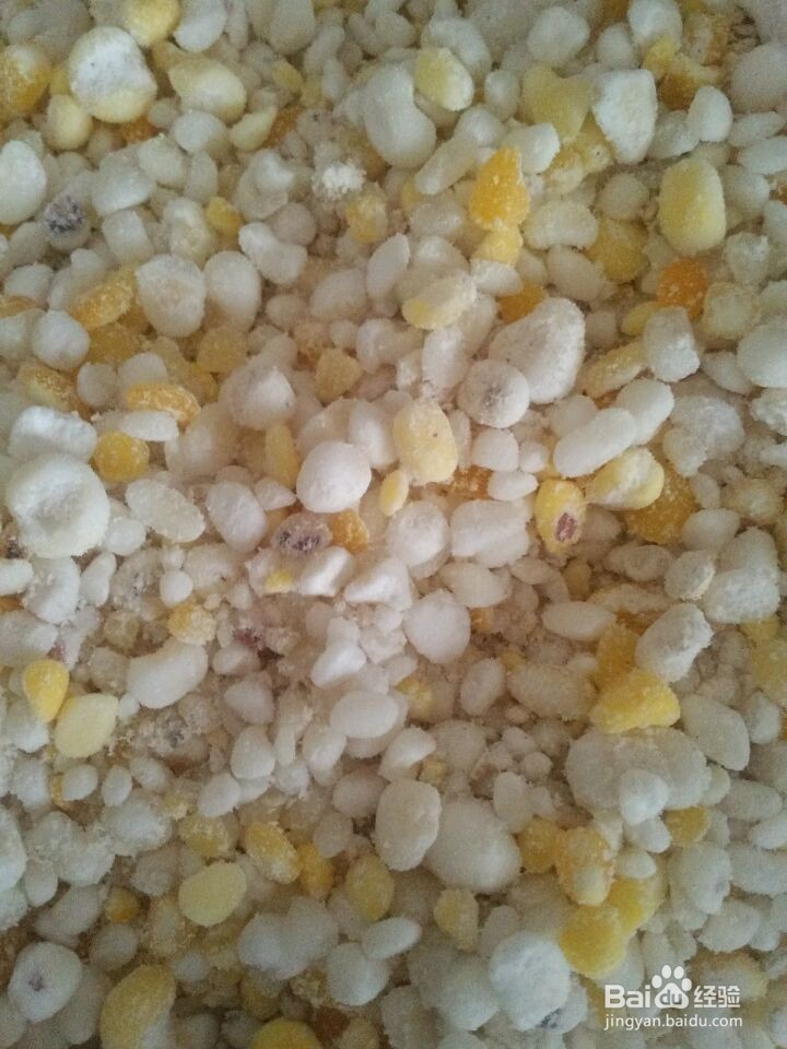 黑花生香糯玉米养生粥怎么做