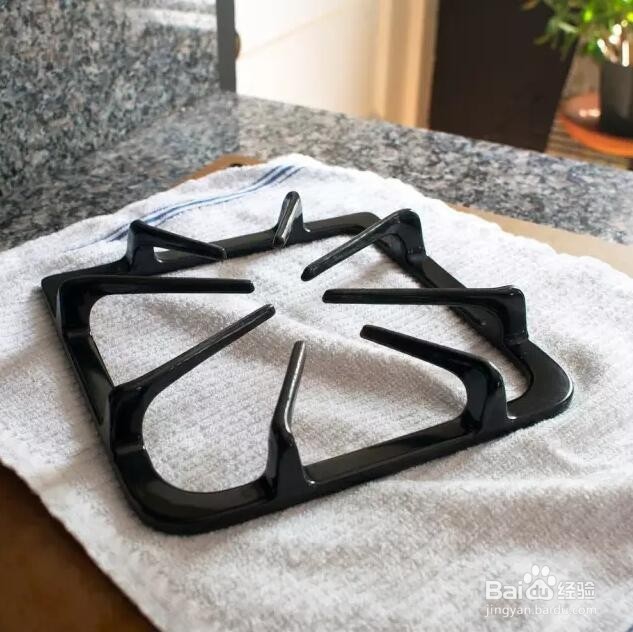 教你如何处理厨房油污?