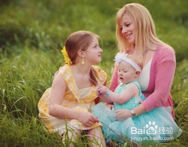 宝宝学会打人了,父母要如何引导孩子?