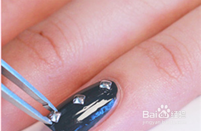 贴钻美甲教程