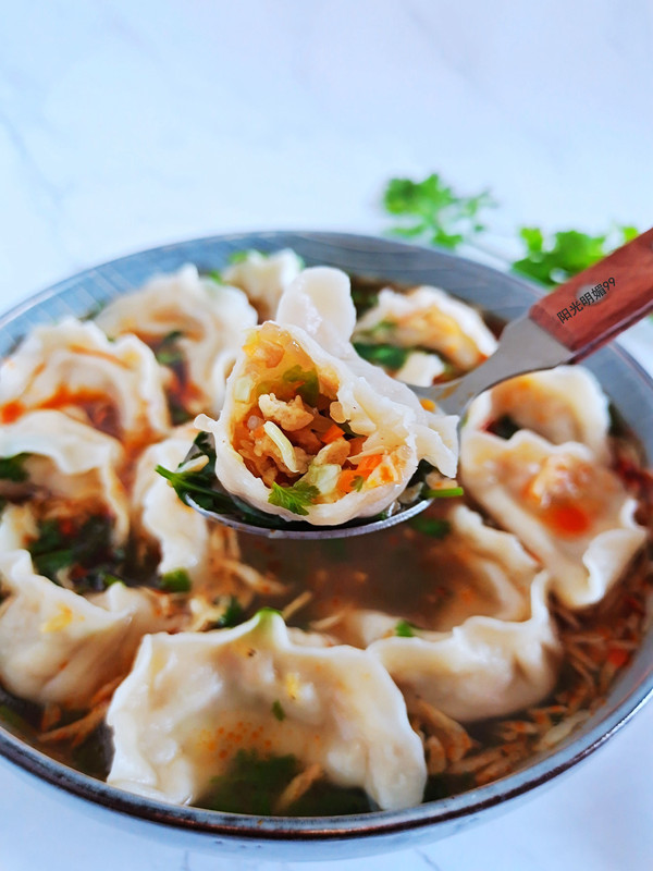 家常时蔬酸汤素饺