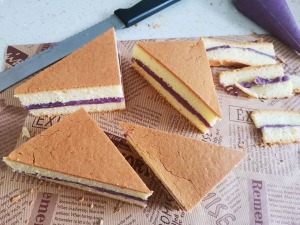 椰香紫薯夹心蛋糕