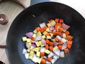 巨好吃的黑椒土豆肥牛饭怎么做