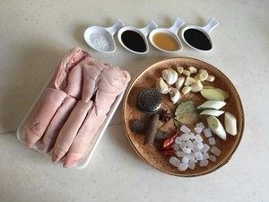 入口易化又养颜抗衰的猪手这样做怎么也不会油腻