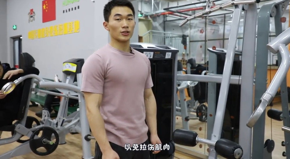 如何训练背阔肌？