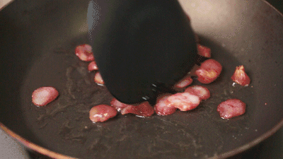 当地特色-竹筒饭-蒸出来的米饭口感才香