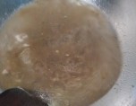 如何做麻油肉末面线汤
