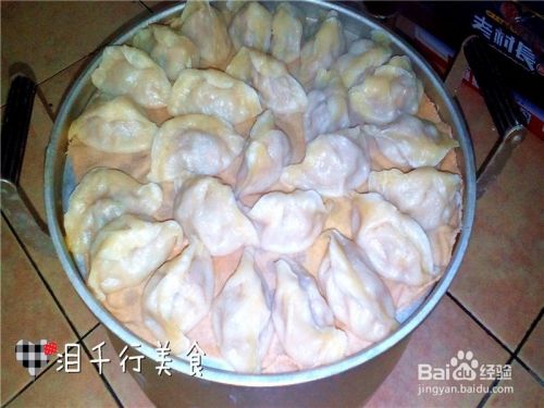 猪肉酸菜蒸饺的做法