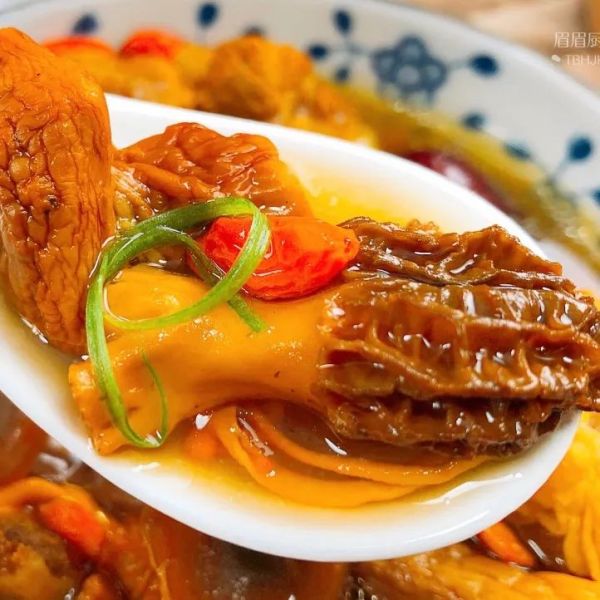 菌菇排骨养生汤