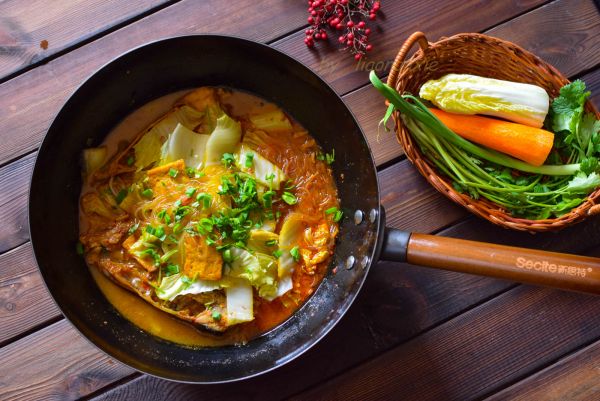 鱼头豆腐粉丝煲