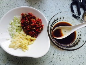 如何制作虾香辣