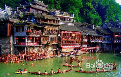 长沙到凤凰古城、关田山古苗寨汽车纯玩三日游