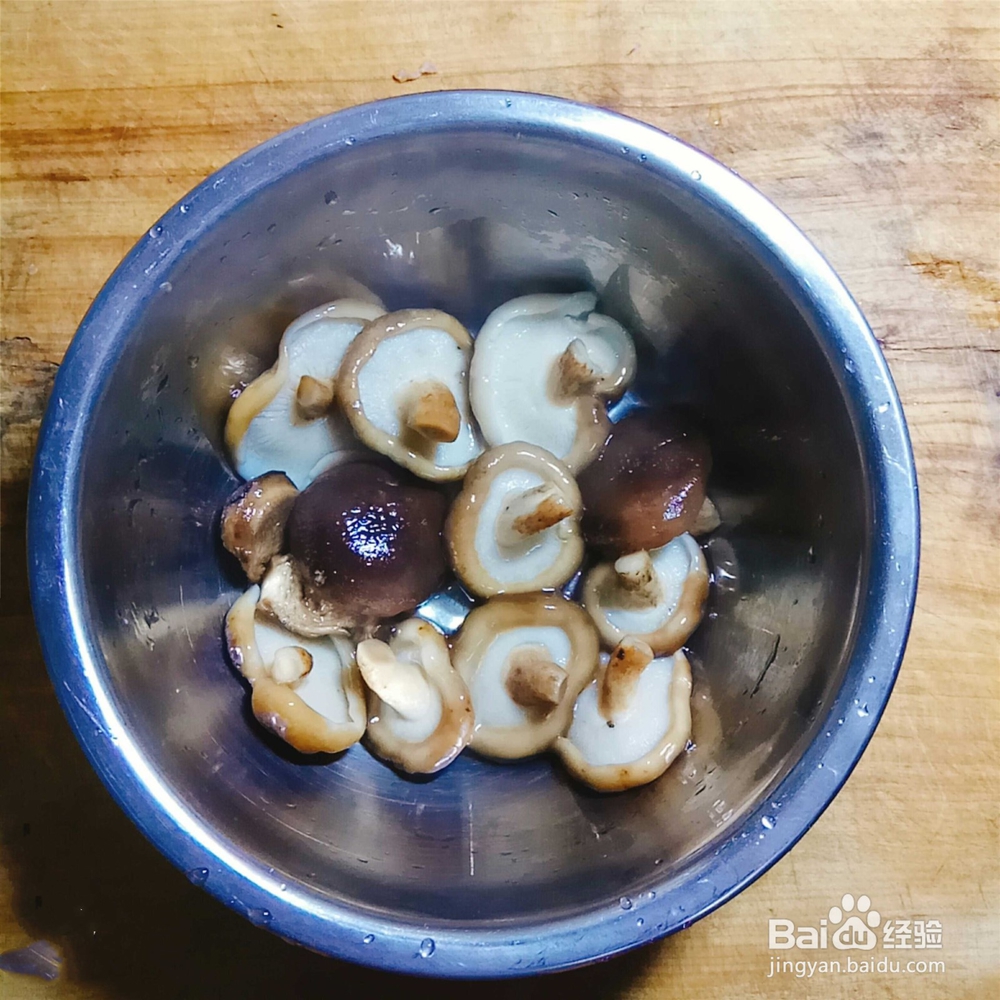 腊肉娃娃菜的做法