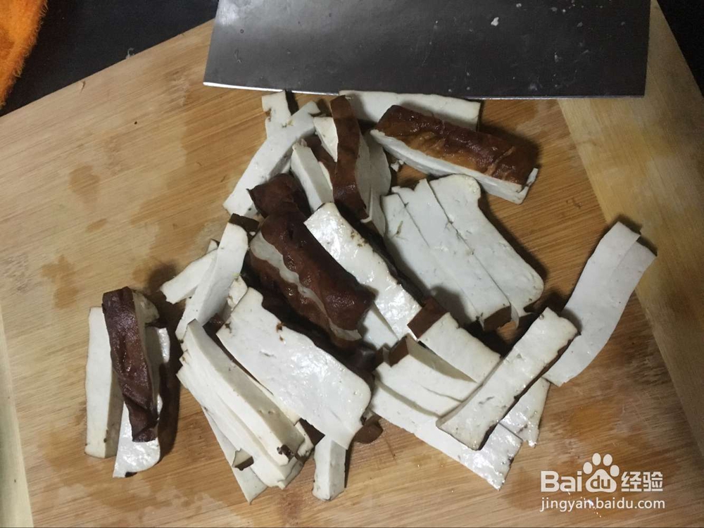 怎样做好一道美味的菜：芹菜香干