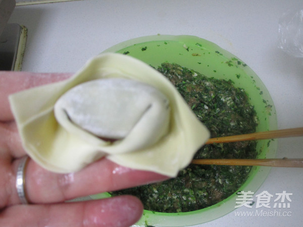 鲜肉荠菜馄饨