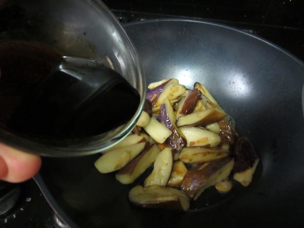 罗勒叶红烧茄子