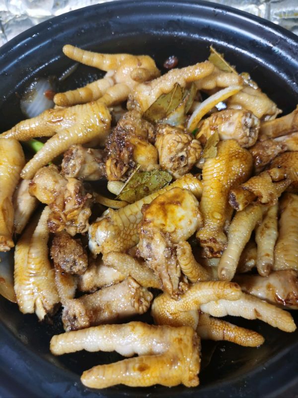 解馋鸡爪鸡脖煲