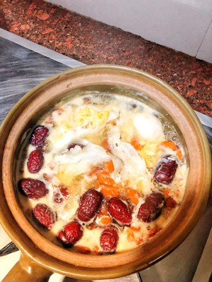 当归红枣枸杞鸡蛋汤