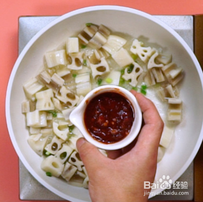 家常香辣藕丁的做法