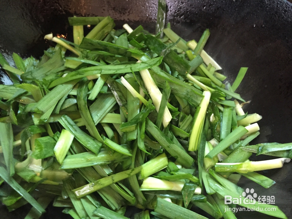 如何做出家常的韭菜粉咯馇