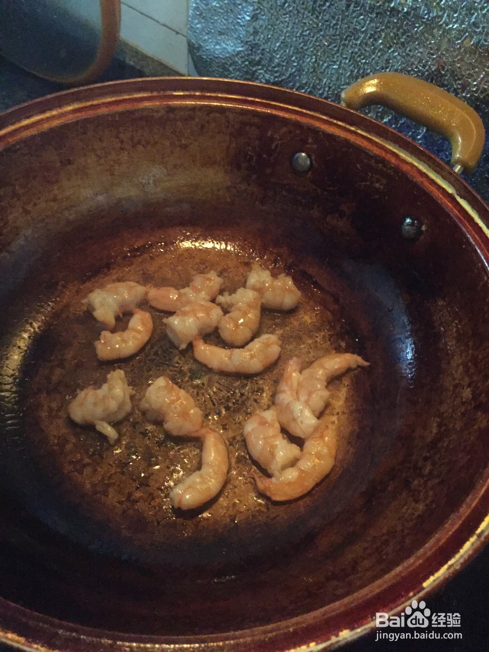 老爸亲传的自创菜——青笋大虾仁